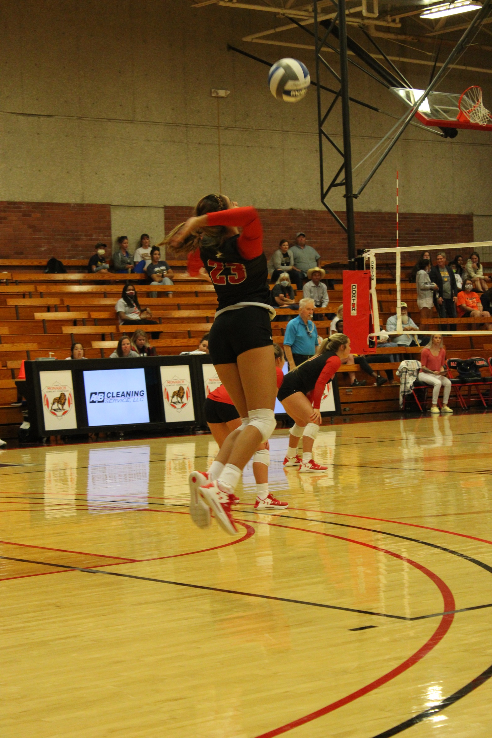 Allen Volleyball Downs the Pirates