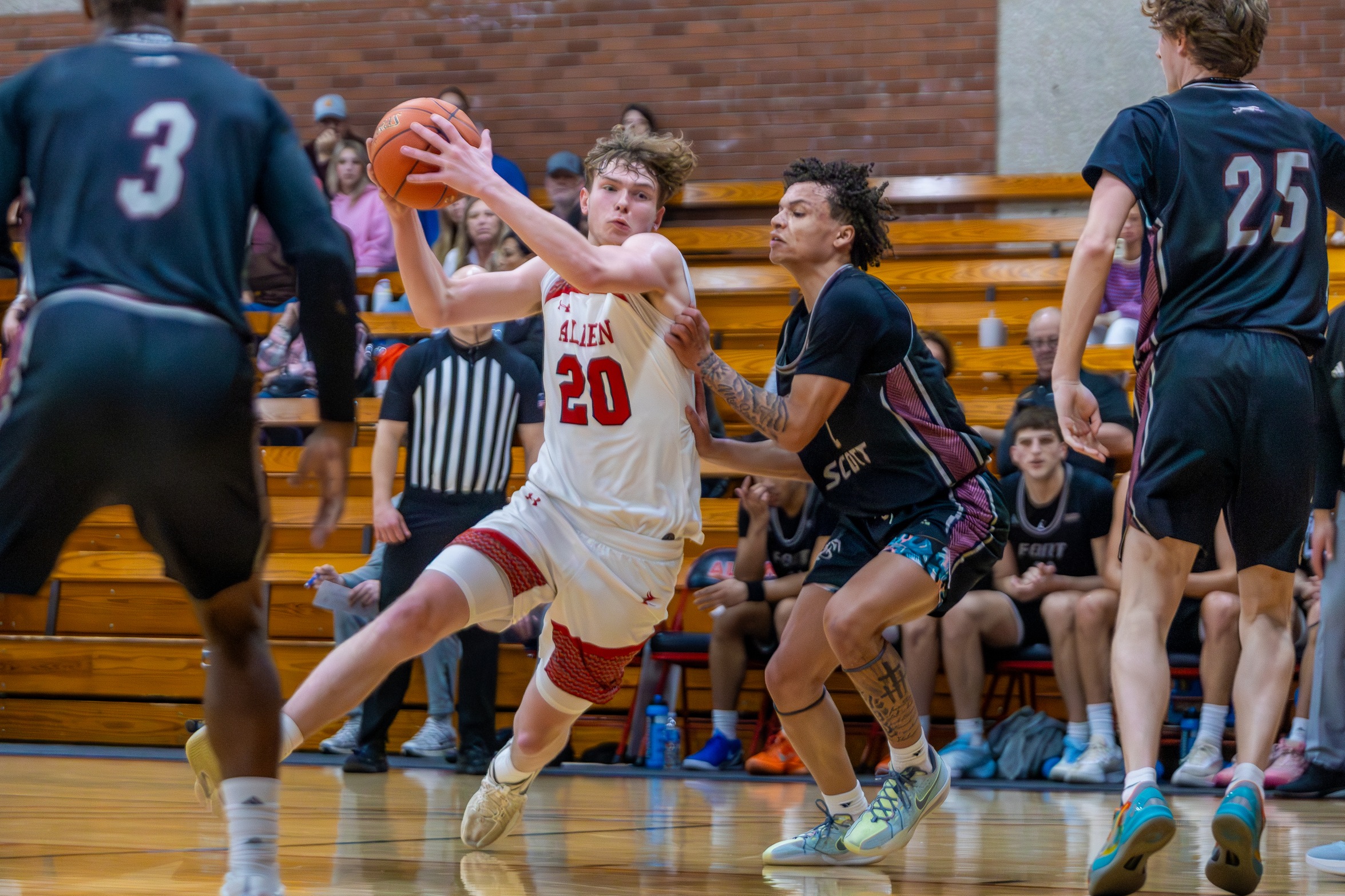 Allen downs the Greyhounds, 74-67