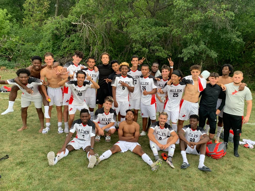 Men's Soccer Win 2 in Minnesota