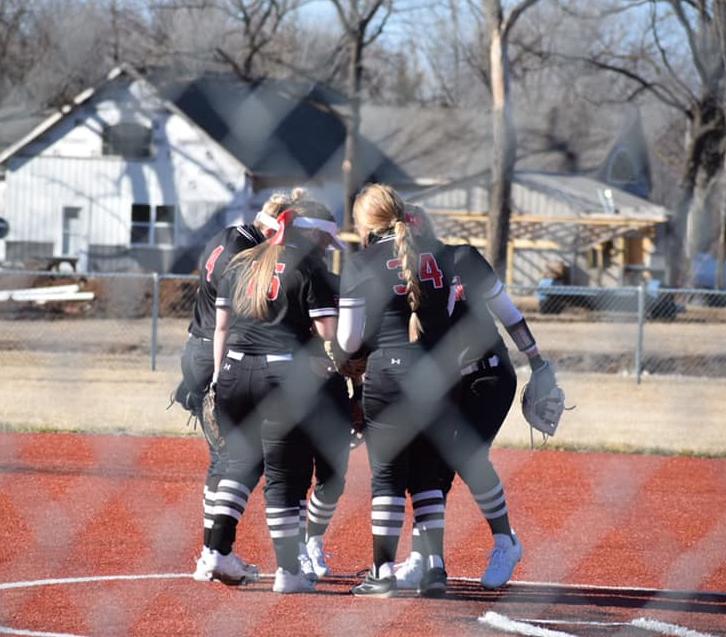 Softball Sweeps Indy To Open Season